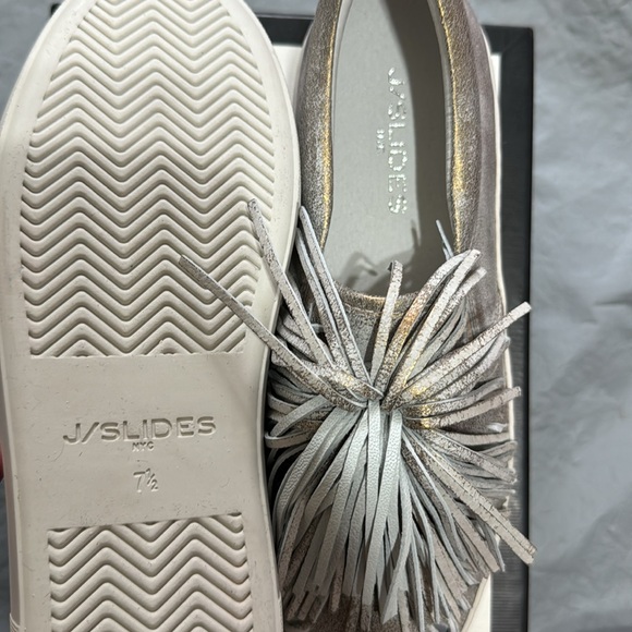 J/Slides Women’s Metallic Tassel Aria Slip-On Suede Sneake Size 7.5 M - Bronze - Picture 6 of 8